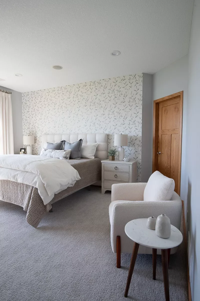 16 Basement Bedroom Ideas That'll Have You Racing Downstairs 2 A Botanical Accent Wall