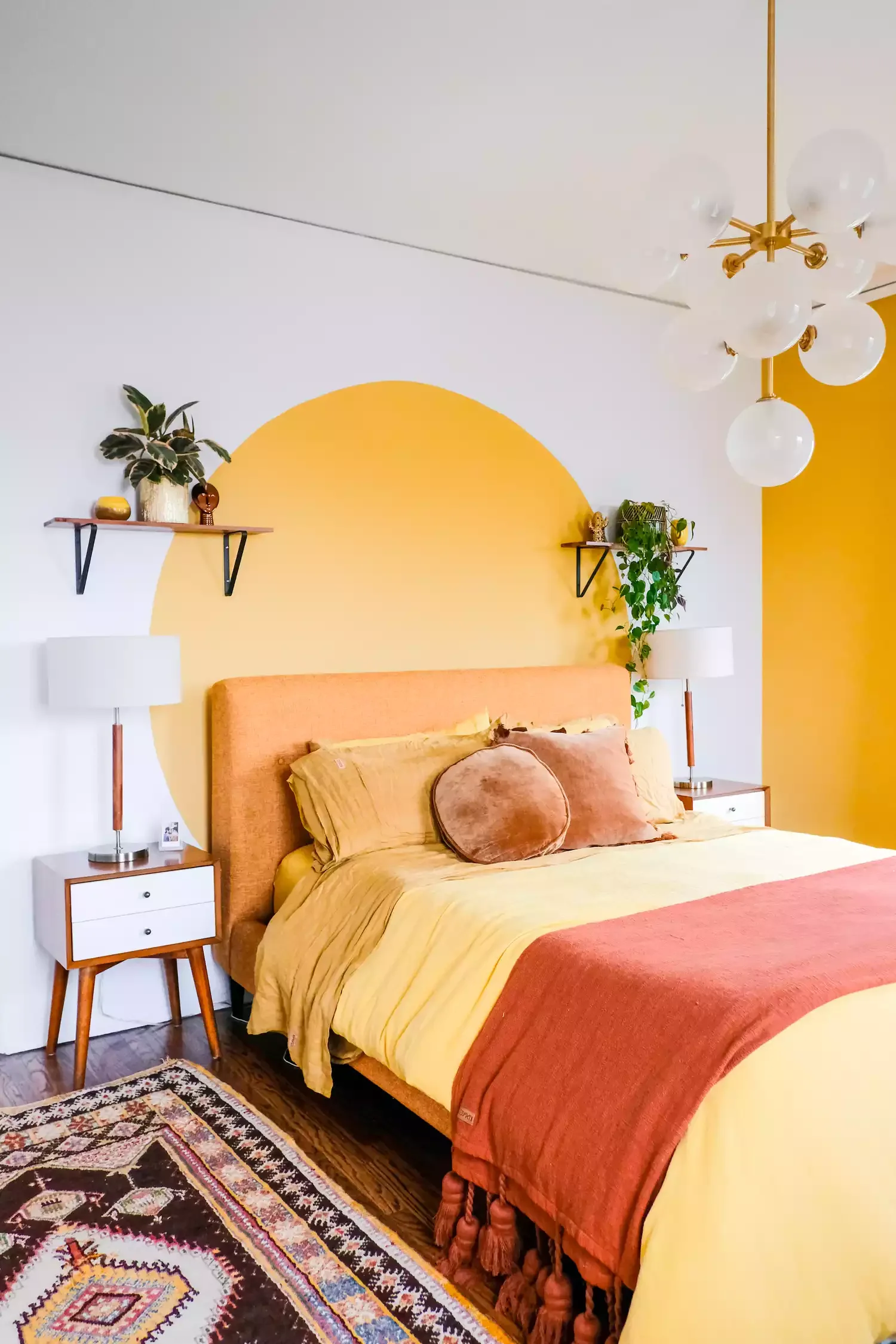 16 Basement Bedroom Ideas That'll Have You Racing Downstairs 15 A Cheerful Wall Mural