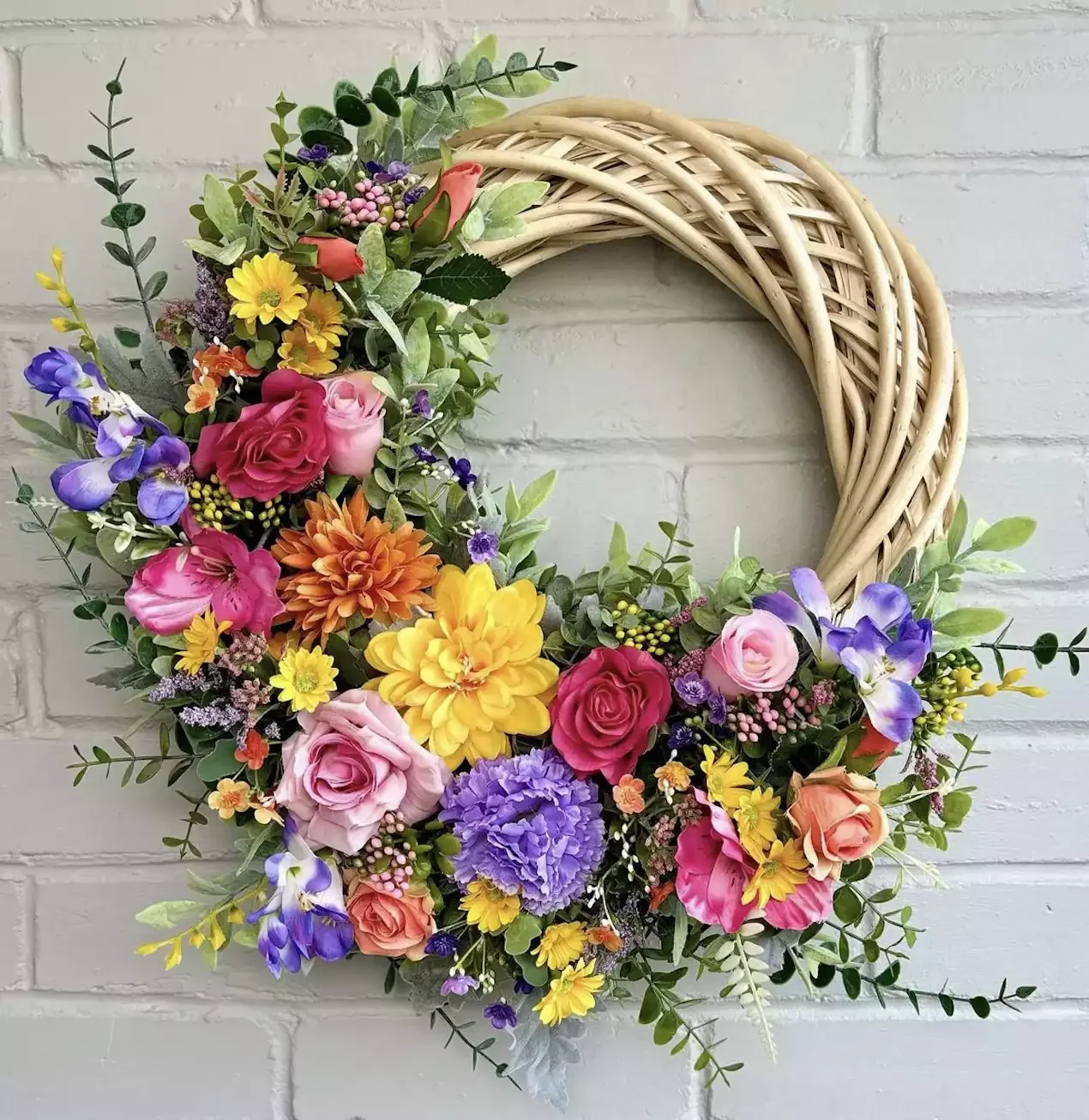25 Beautiful Summer Wreath Ideas to Brighten Your Front Door 3 A Colorful Half Moon Wreath