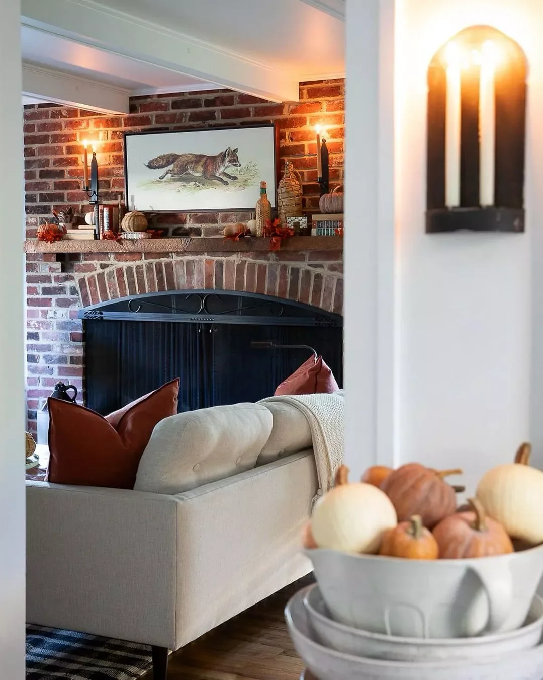 50 Stunning Fall Decorating Ideas That'll Make Your Home Feel Like Autumn Magic 31 A Fall Focal Point