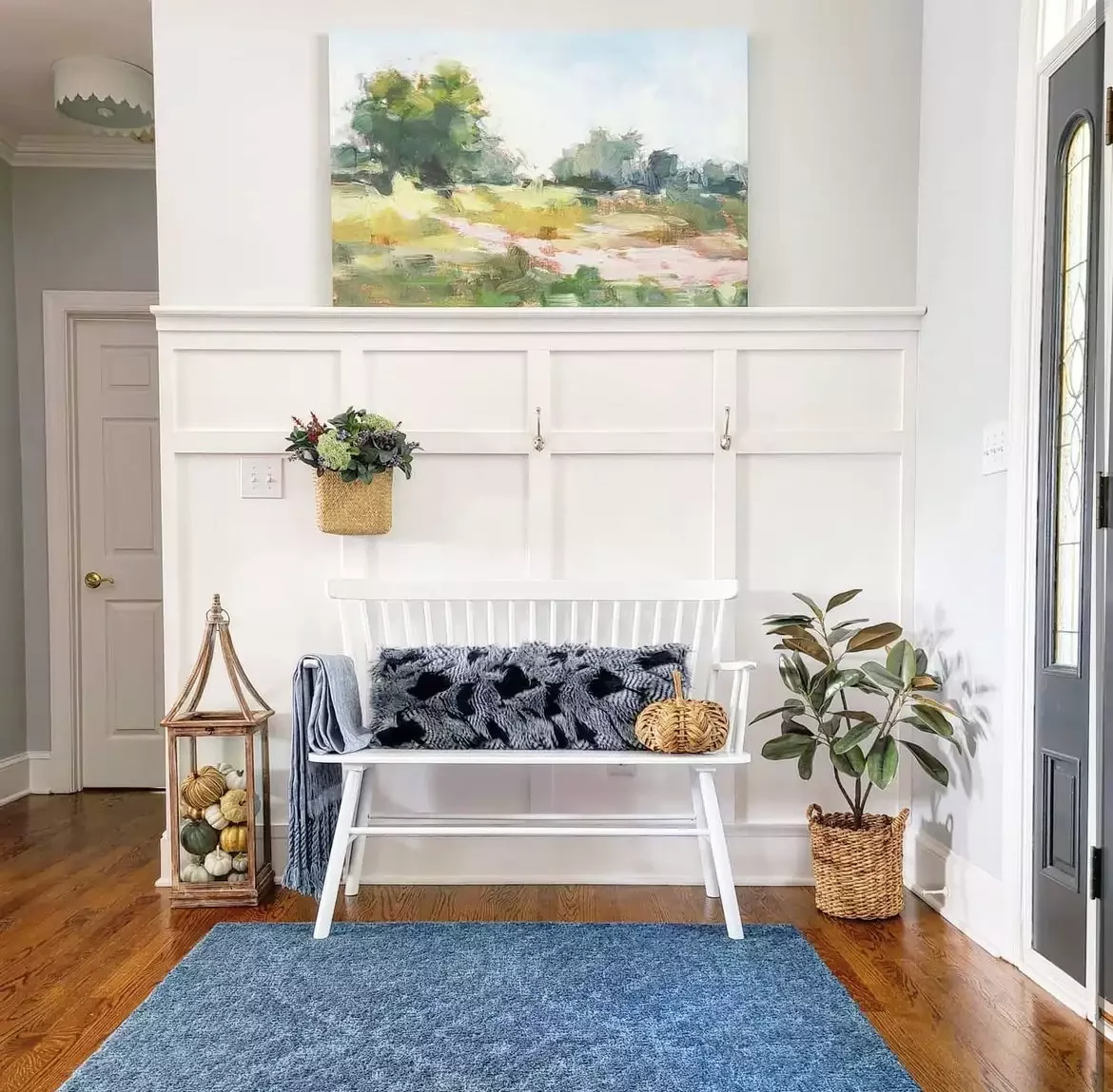 15 Board and Batten Accent Walls That Transform Any Room With Instant Texture 4 A Neutral Entryway