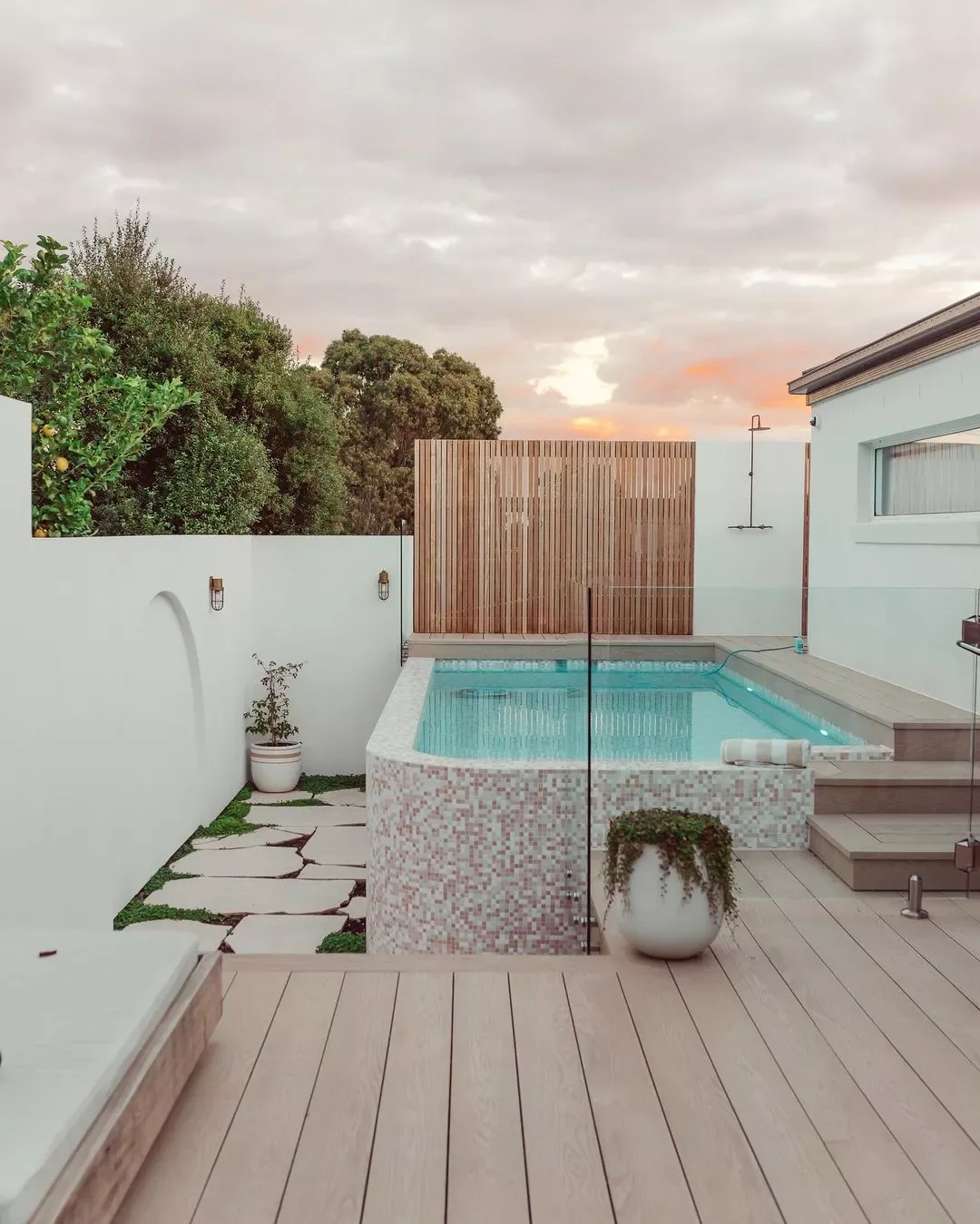 45 Beautiful Backyard Pathway Ideas to Transform Your Outdoor Space A Pool Pathway