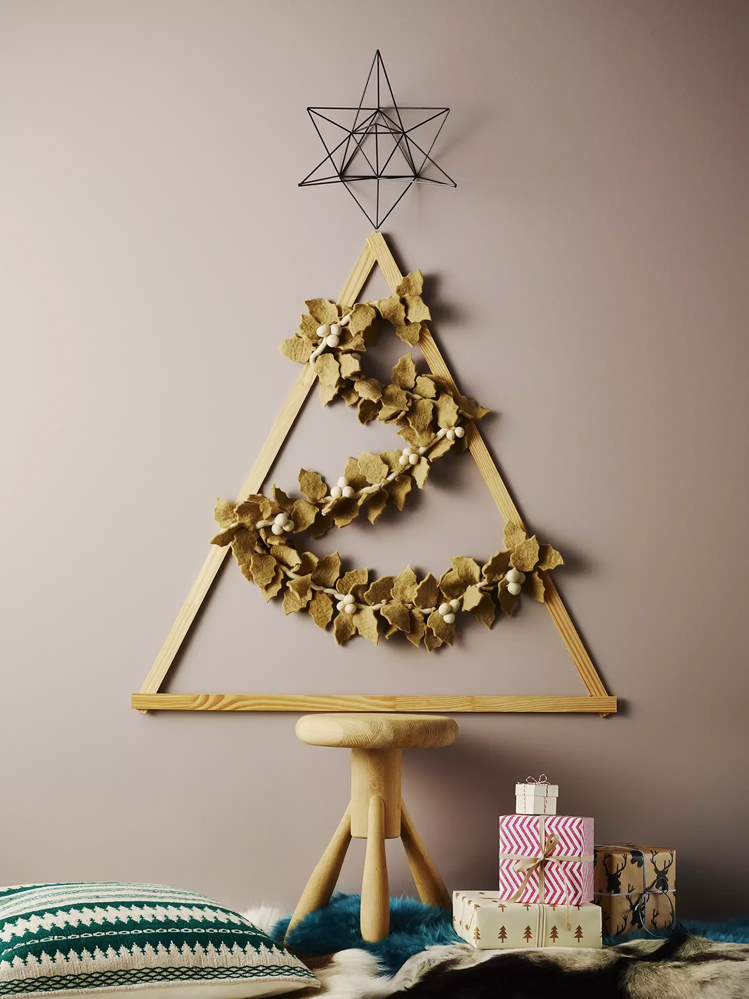 43 DIY Christmas Tree Ideas That Will Wow Your Holiday Guests A Simple DIY Tree