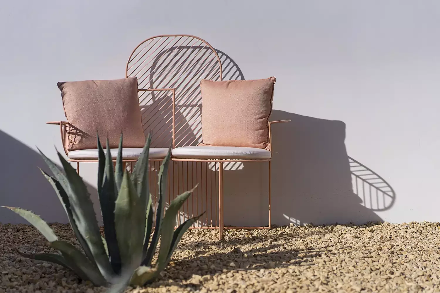24 Stunning Rock Landscaping Ideas to Transform Your Front Yard A Small Sitting Area