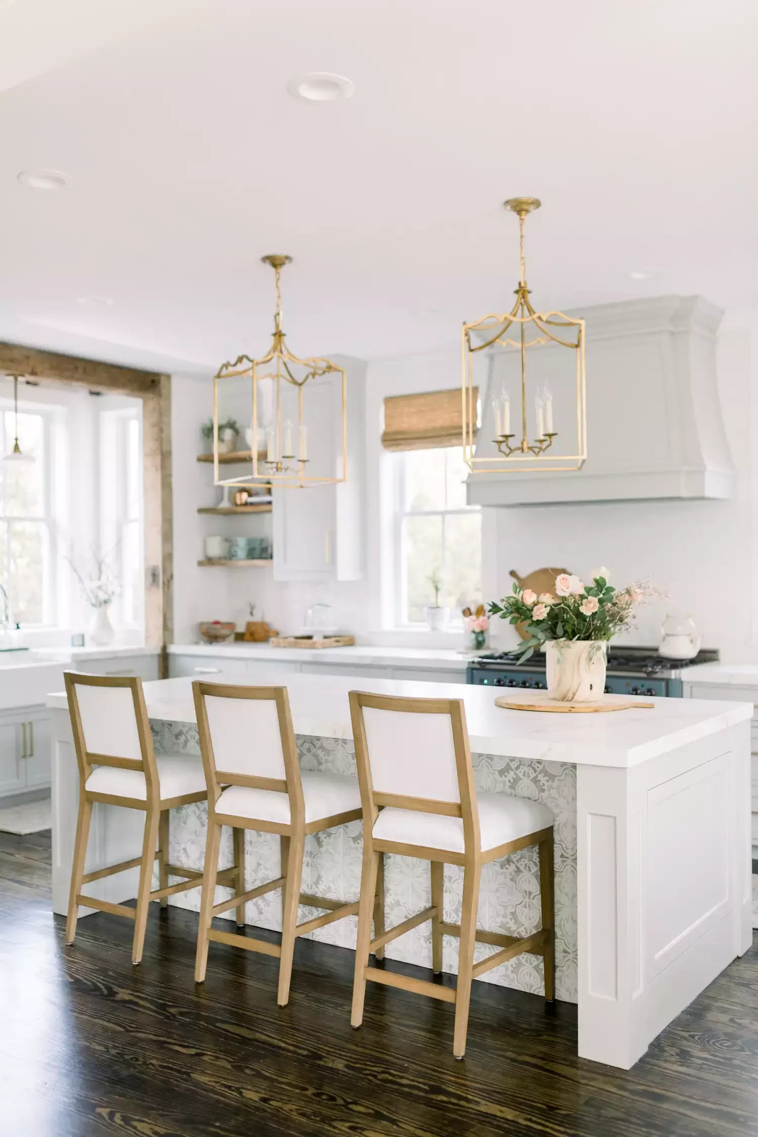 101 Kitchen Island Ideas That Will Transform Your Cooking Space 62 A Subtle Touch