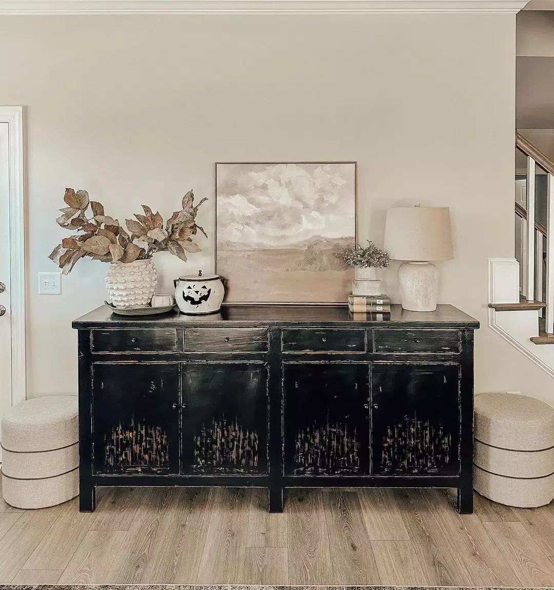 28 Creative Halloween Decorating Ideas You'll Want to Try Right Now 16 A Vintage Halloween Twist