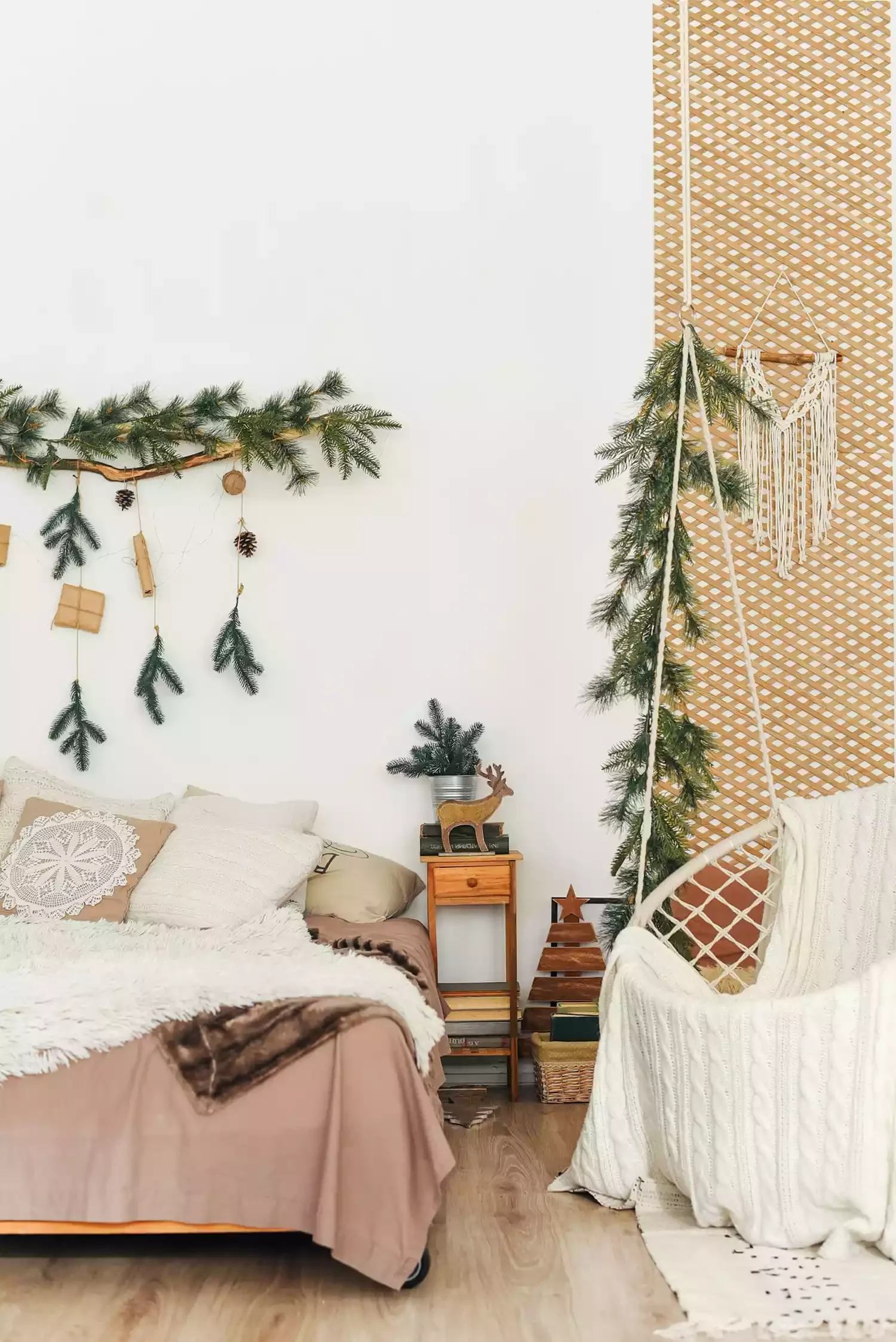 43 DIY Christmas Tree Ideas That Will Wow Your Holiday Guests A Winter Wonderland Bedroom