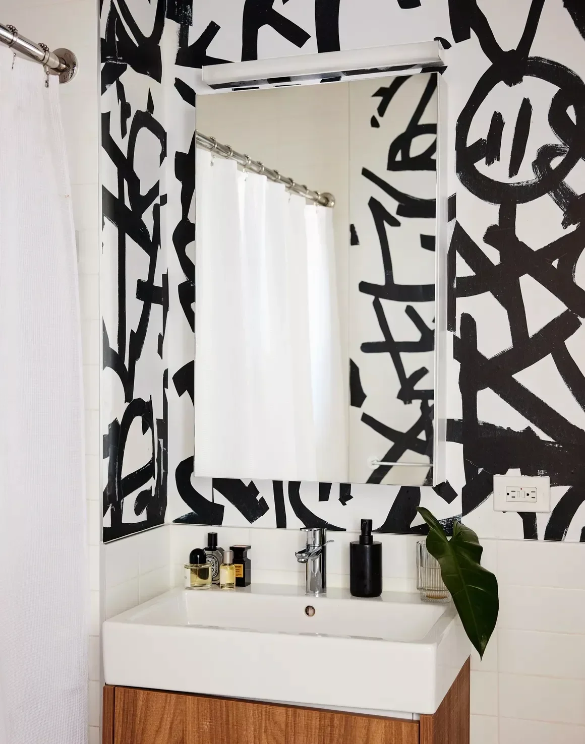 44 Bathroom Accent Wall Ideas That Completely Transform Abstract Wallpaper