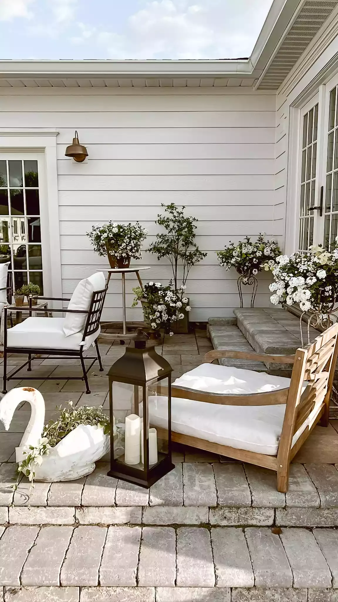 67 Stunning Patio Design Ideas That Will Transform Your Outdoor Living Space 17 Accent With White