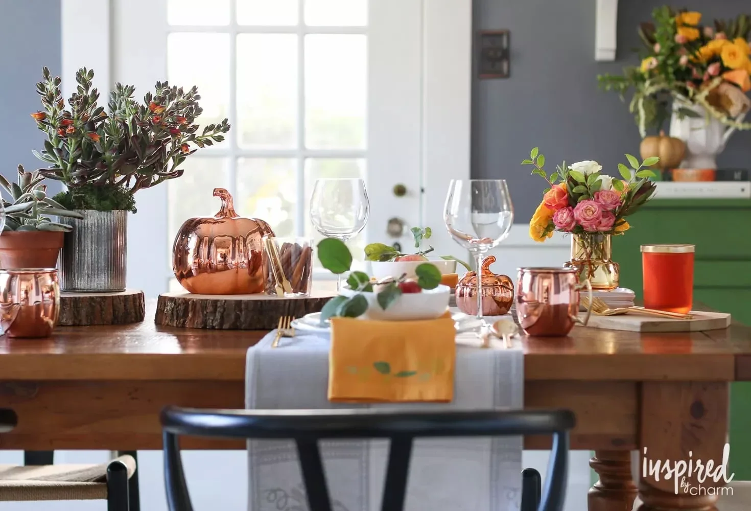 78 Beautiful Fall Table Decorating Ideas to Transform Your Seasonal Celebrations 22 Accent with Copper
