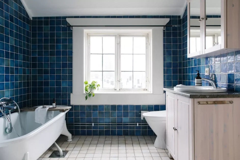 34 Stunning Blue Bathroom Ideas That Transform Your Space Into a Relaxing Retreat 21 Achieve Timeless Contrast with Deep Blue and White