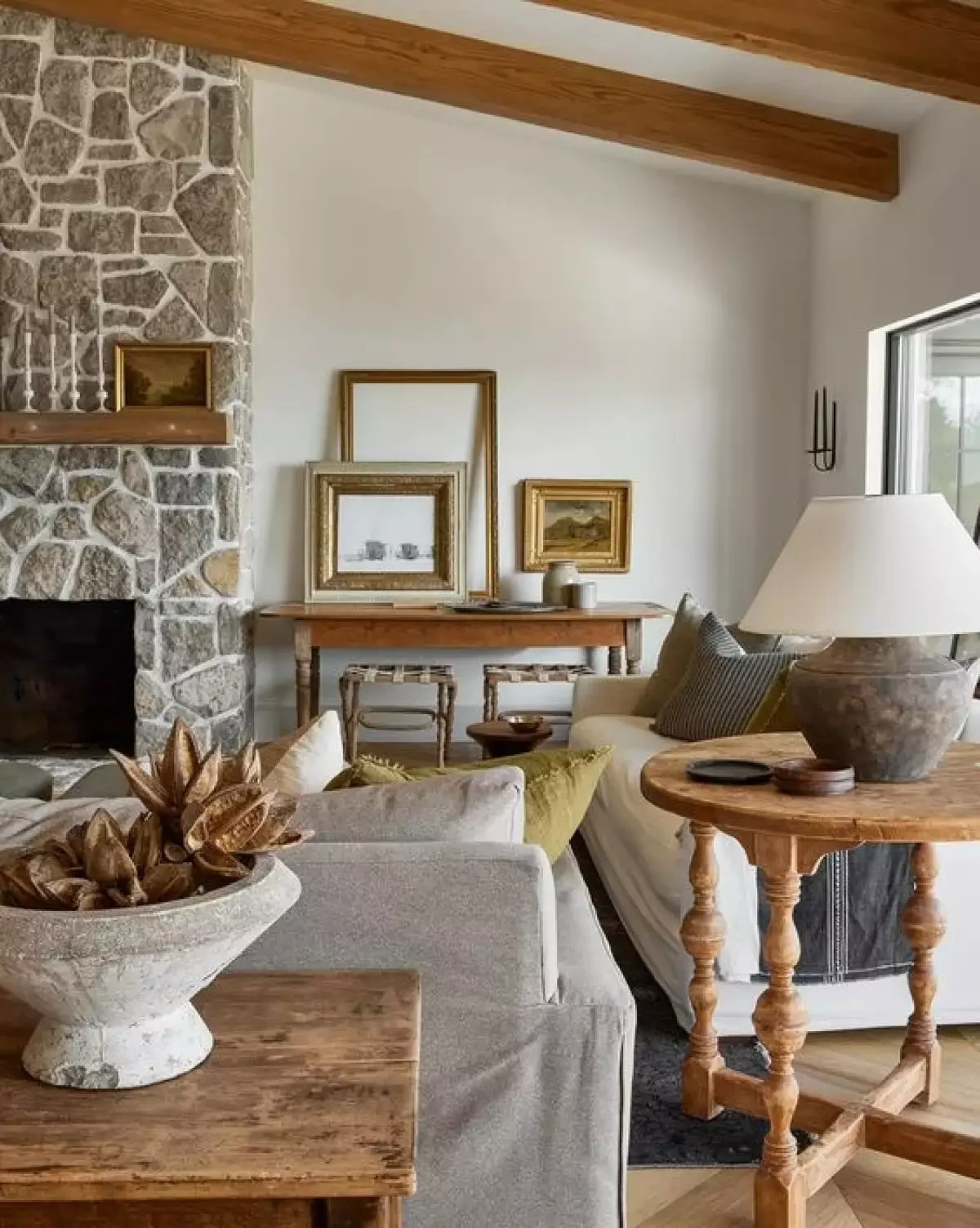 34 Classic Living Room Ideas That Never Go Out of Style Add Antique Finds