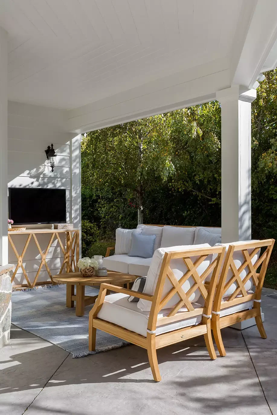 18 Stunning Outdoor Dining Ideas That'll Transform Your Backyard Into the Ultimate Summer Escape 13 Add Areas for Entertainment