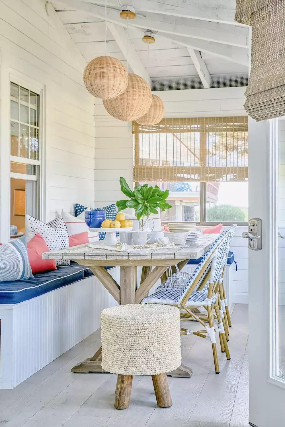 50 Stunning Sunroom Ideas That Transform Your Home Into a Light-Filled Paradise 29 Add Color With Throw Pillows