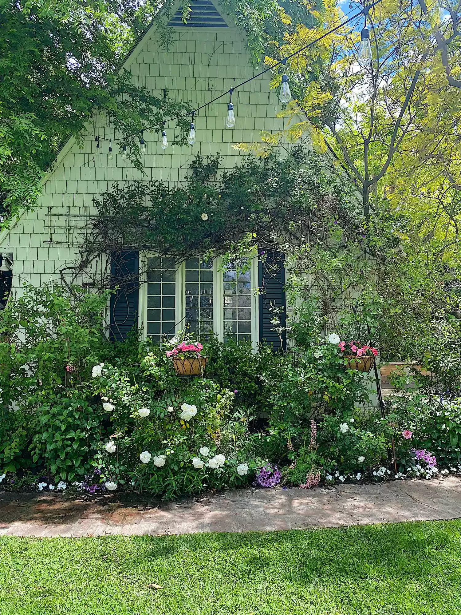 15 Charming Rustic Garden Design Ideas to Transform Your Outdoor Space Add Hanging Planter Baskets