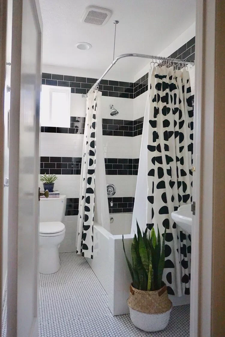 20 Brilliant Small Bathroom Tile Ideas That'll Transform Your Tiny Space 4 Add Horizontal Stripes