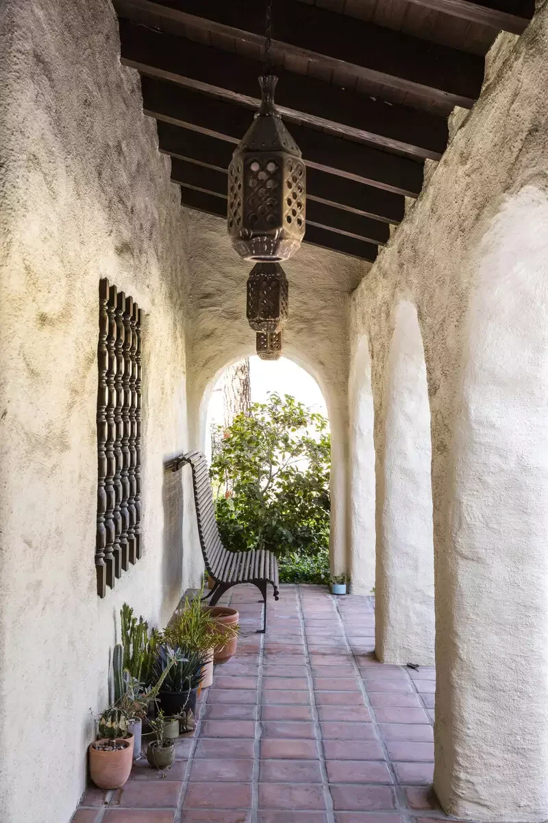 35 Stunning Front Porch Ideas That'll Transform Your Outdoor Welcome Add Moroccan Accents