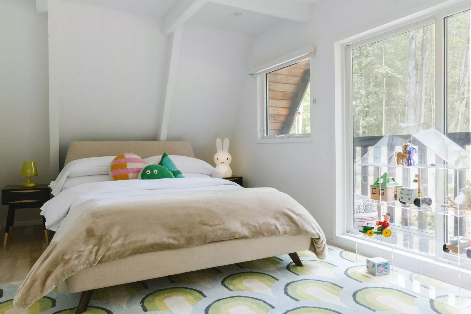 52 Amazing Boys' Bedroom Ideas That Will Make Parents Smile Too 13 Add Playful Accessories