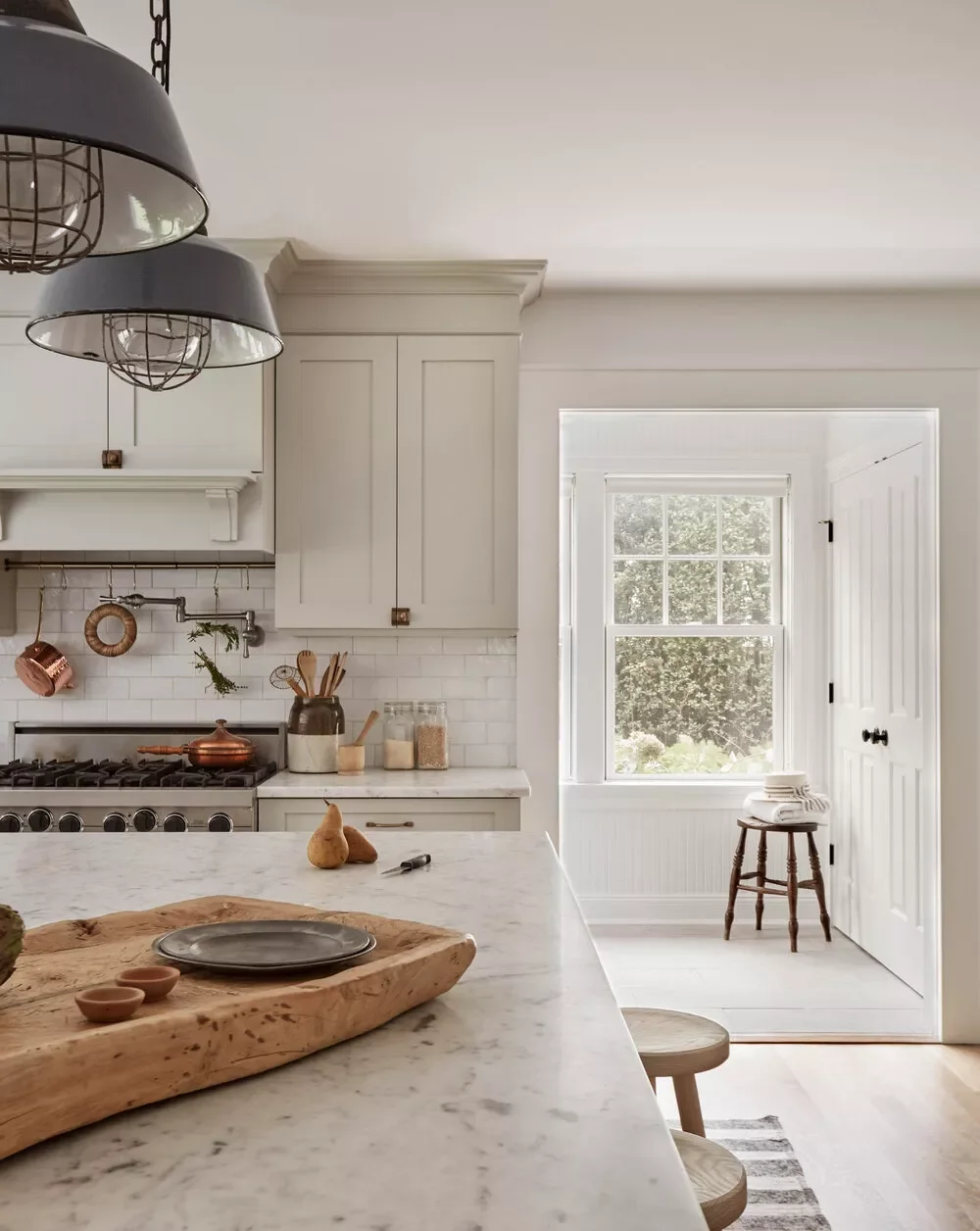 20 Gorgeous Cream Kitchen Cabinet Ideas to Transform Your Space 12 Add Some Shade