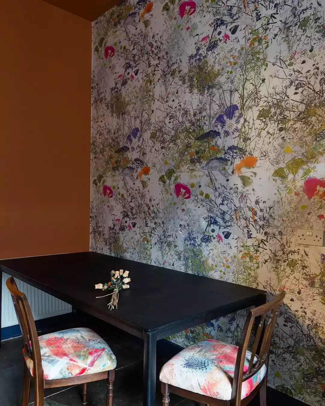 20 Creative Kitchen Accent Wall Ideas That Will Transform Your Cooking Space 6 Add Visual Interest to Your Dining Area