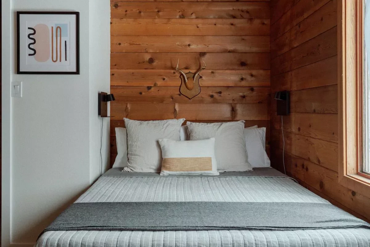 18 Rustic Cabin Decorating Ideas to Create Your Perfect Cozy Retreat 17 Add Wood Paneling