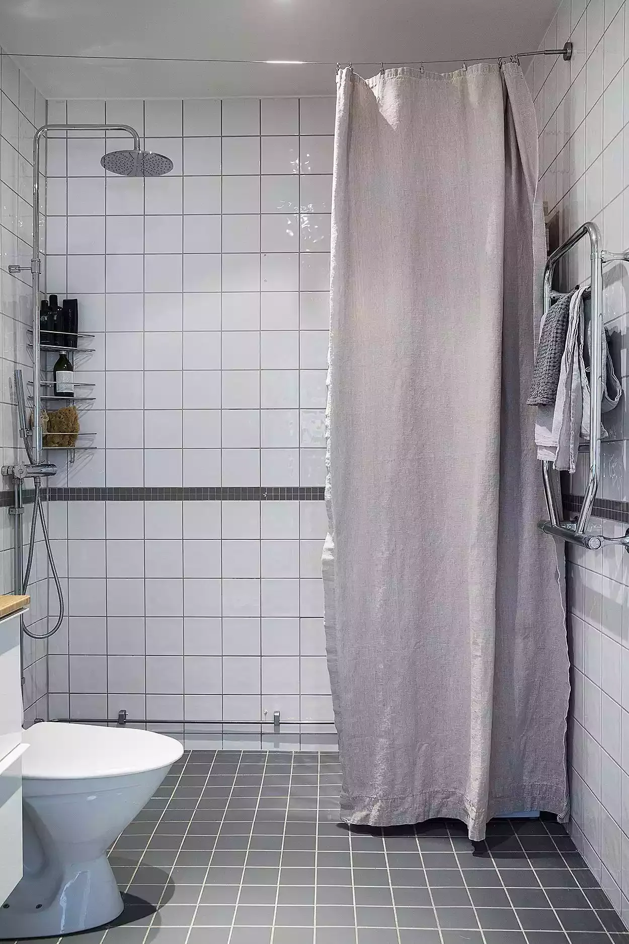 53 Stunning Walk-In Shower Ideas for Modern, Accessible Bathrooms 18 Add a Bonus Curtain