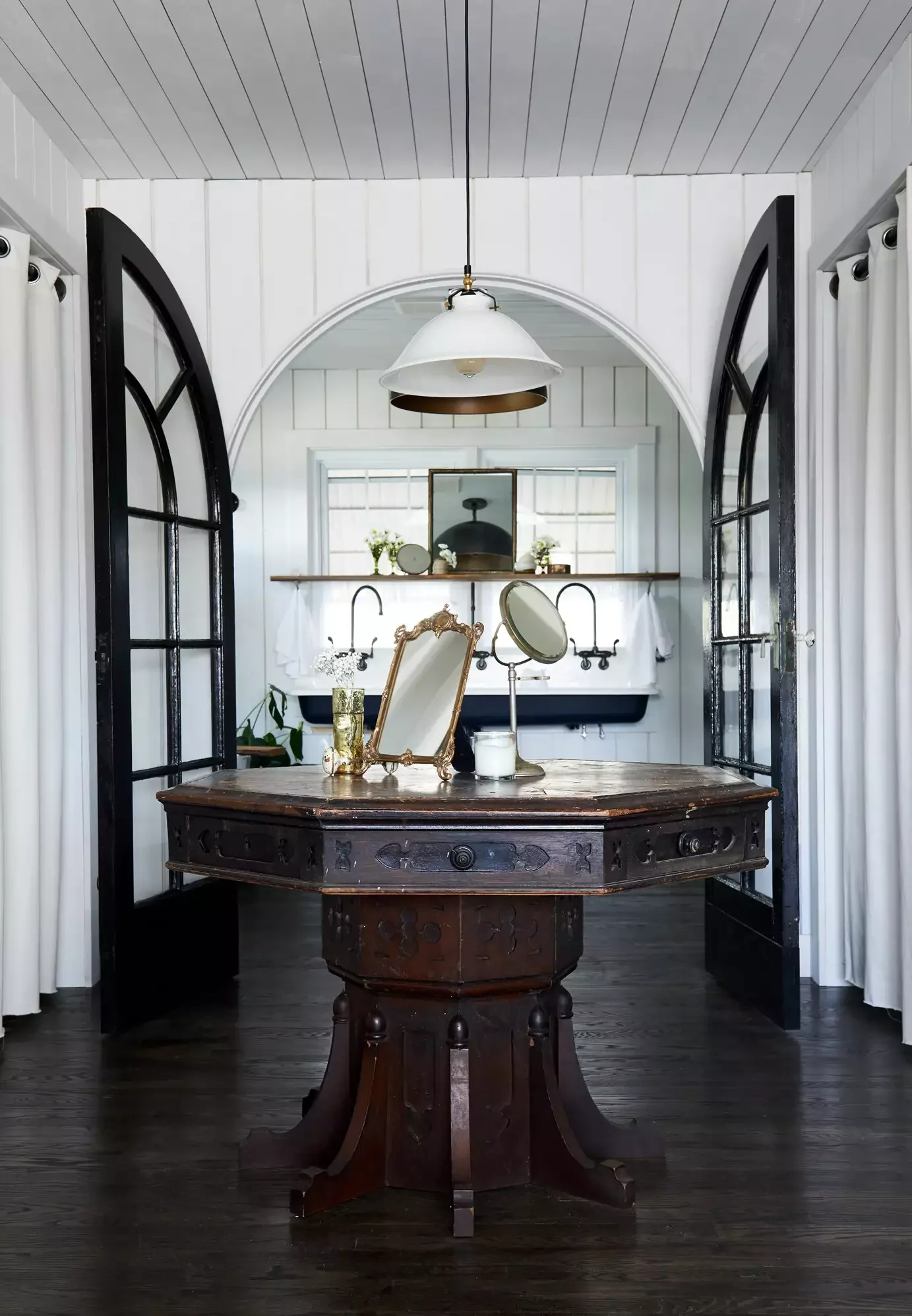 32 Stunning Modern Farmhouse Bathroom Ideas for Timeless Style 22 Add a Central Island