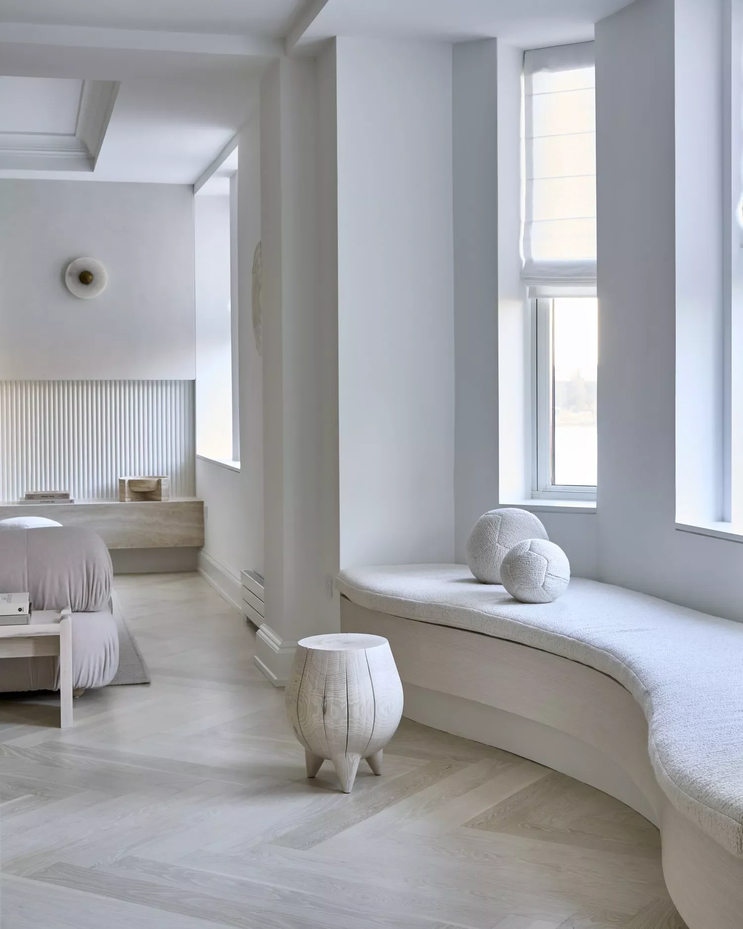 45 Brilliant Bay Window Ideas That Will Transform Your Home 38 Add a Curved Bench