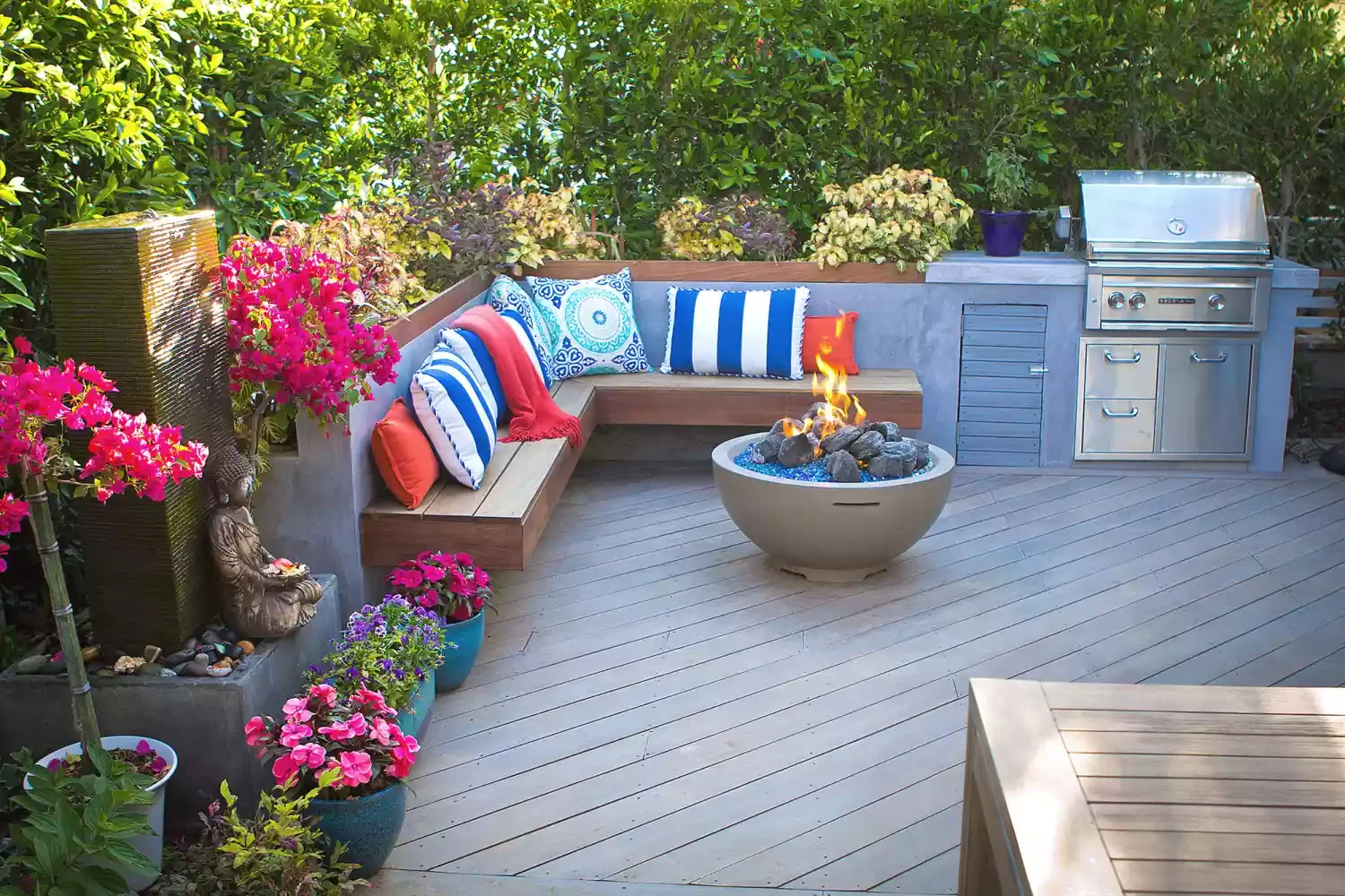 29 Creative Small Backyard Ideas to Transform Your Outdoor Space Add a Fire Pit