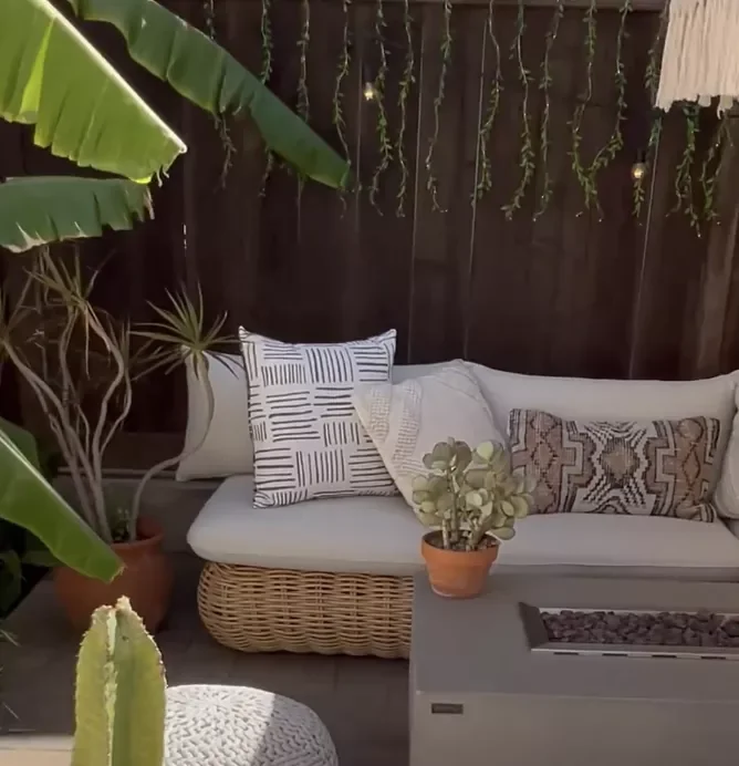 30 Beautiful Ways to Transform Your Patio with String Lights 22 Add a Green Strand