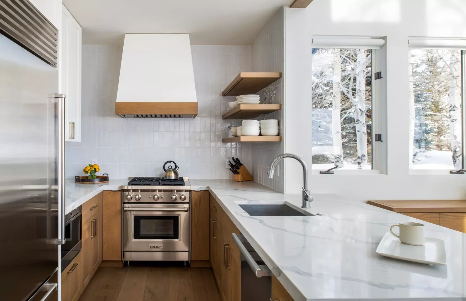 30 Brilliant Ways to Design Your Perfect U-Shaped Kitchen 24 Add a Peninsula