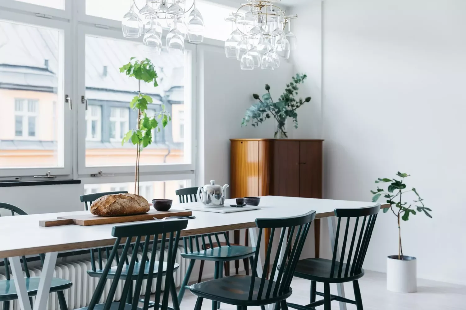 98 Stunning Dining Room Ideas to Transform Your Entertainment Space Add a Quirky Chandelier