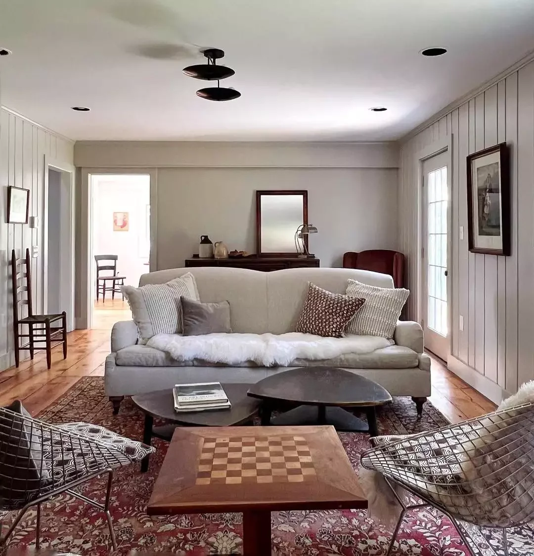 40 Cozy Country Living Room Ideas That Create Instant Warmth 40 Add a Sheepskin Throw