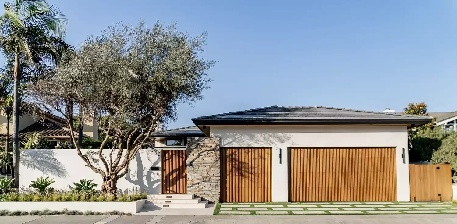 12 Brilliant Ways to Hide Your Trash Cans and Beautify Your Home Add a Side Gate