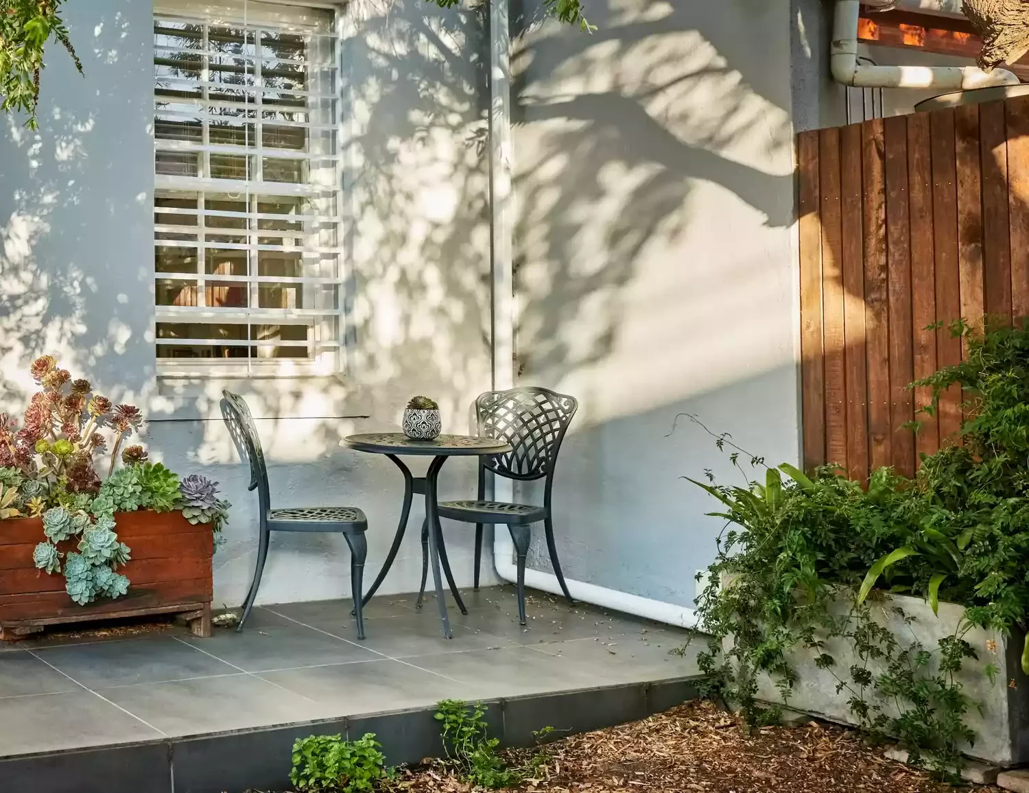 30 Creative Ways to Transform Your Small Deck Into a Stunning Outdoor Retreat 10 Add a Small Dining Space