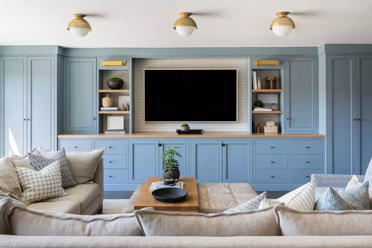 21 Brilliant Ways to Style Your Small Living Room TV Without Compromising Style 19 Add a Thin Frame