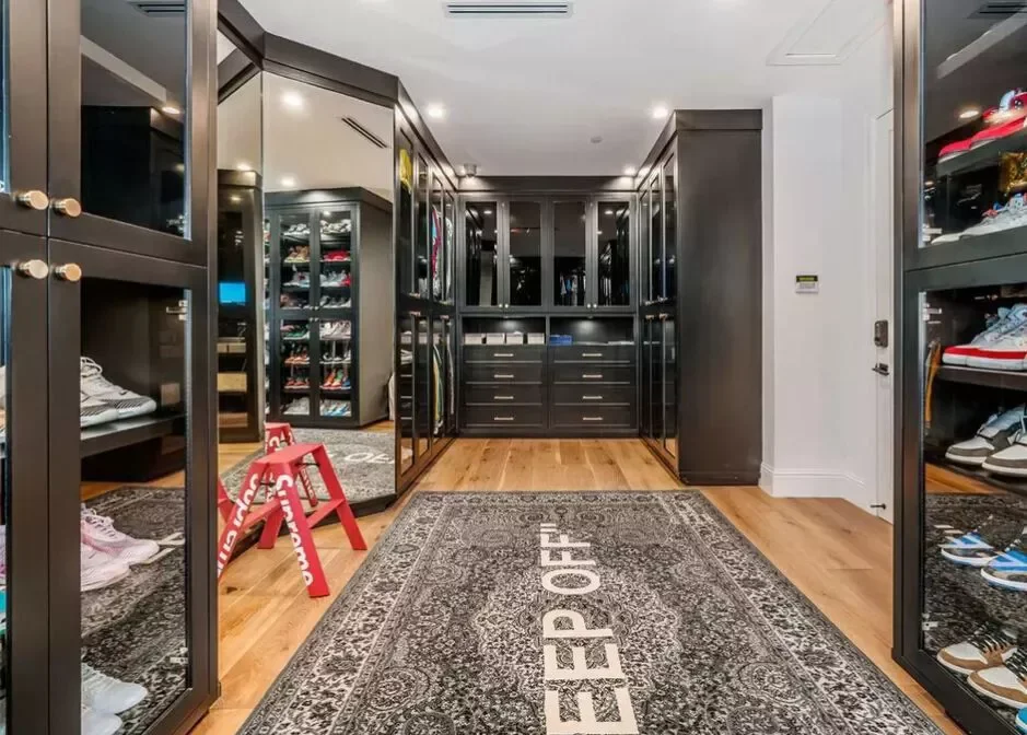 47 Smart Closet Solutions That Will Transform Your Storage Space Add a Three-Way Mirror