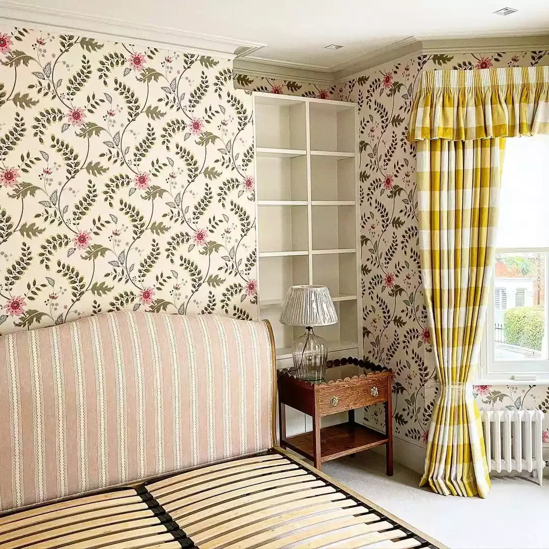 20 Beautiful Bedroom Curtain Ideas That Will Transform Your Space 6 Add a Valance