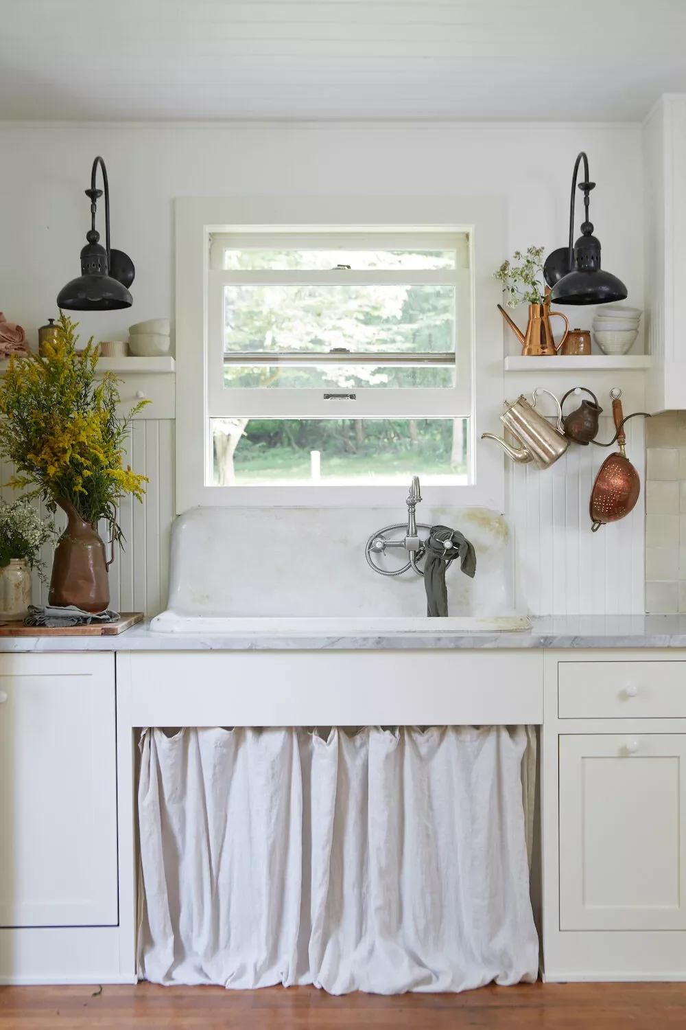 28 Charming Modern Cottage Kitchen Ideas That Bring Country Romance Home 12 Add an Under-Sink Curtain