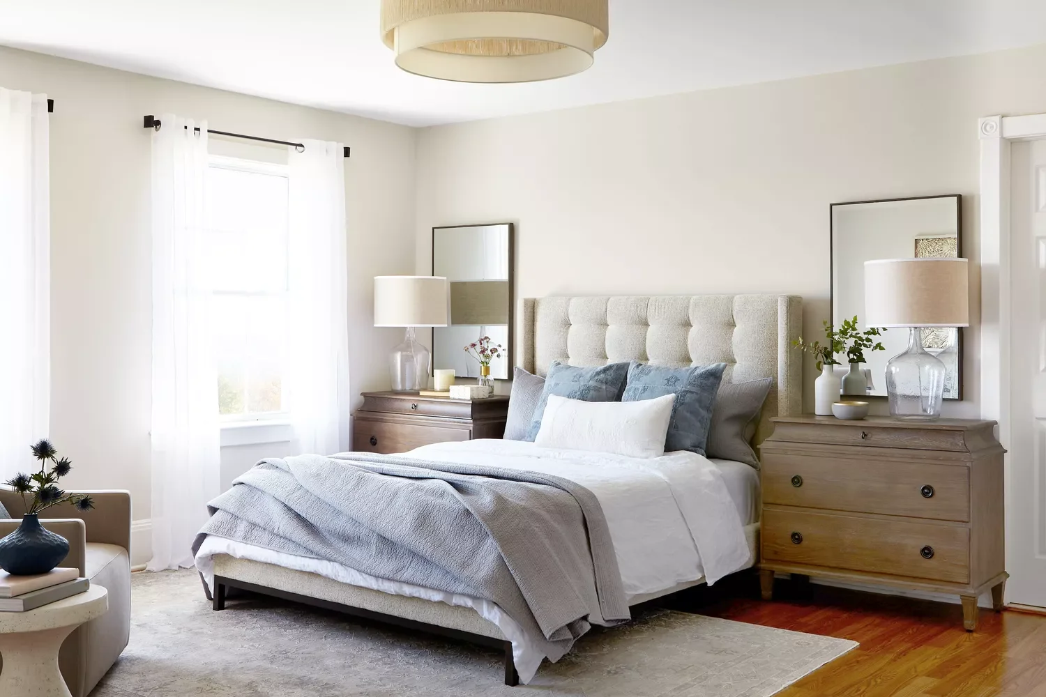 28 Couple-Friendly Bedroom Ideas That Create Perfect Harmony 4 Aim For Symmetry