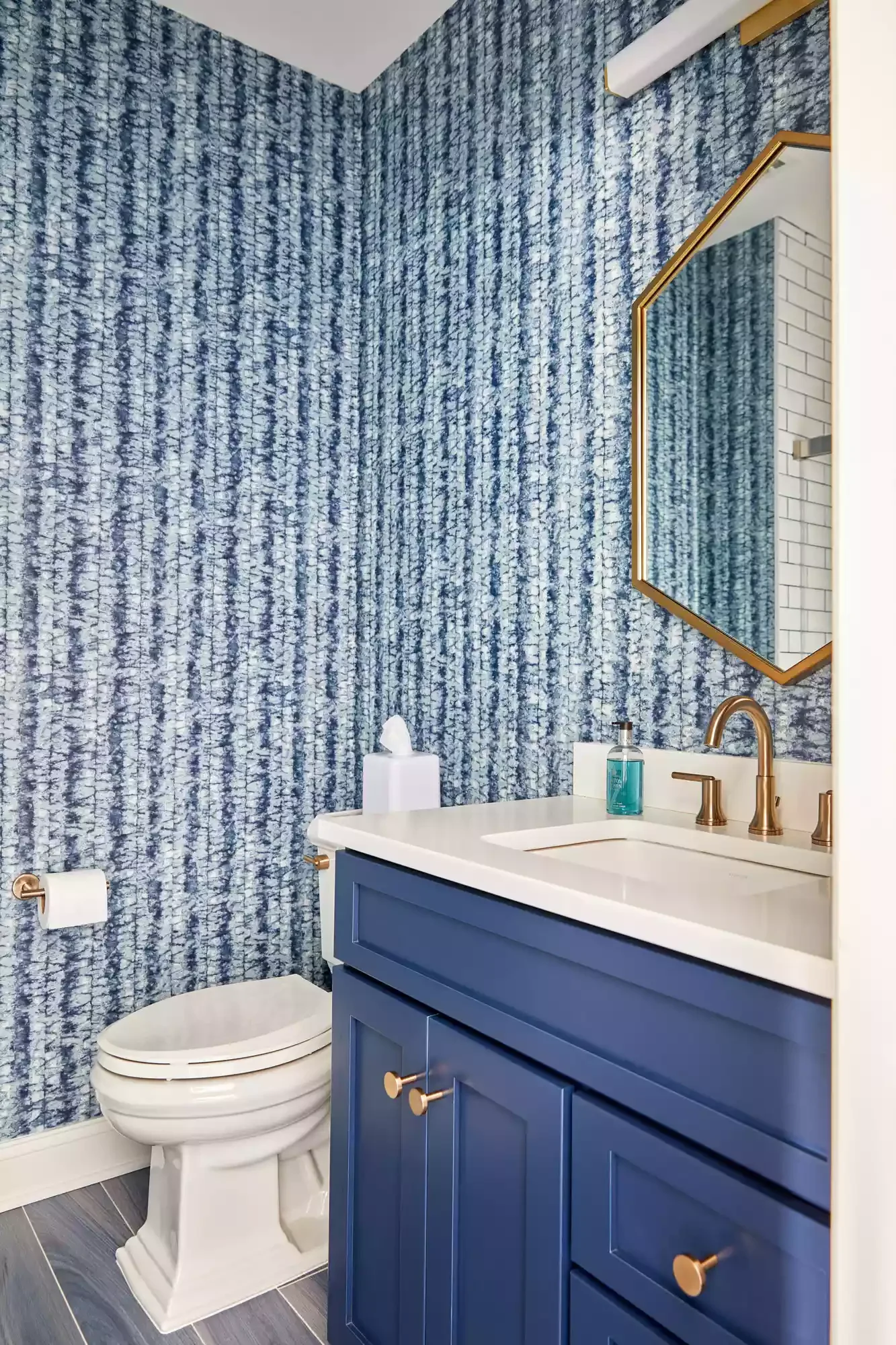 38 Stylish Teen Bathroom Ideas That Balance Fun and Sophistication 36 All-Blue Teen Bathroom