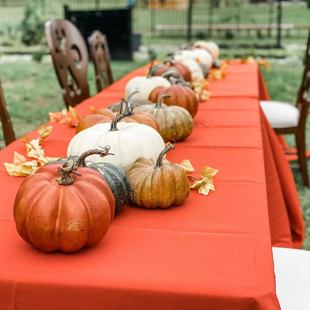 62 Stunning Thanksgiving Table Ideas That Will Wow Your Guests 16 All-Pumpkin Centerpiece
