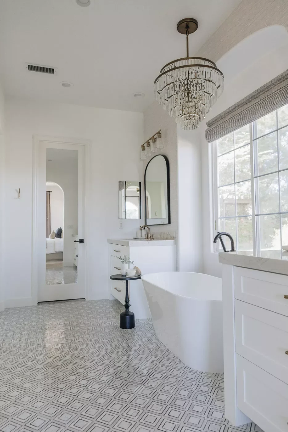 30 Soothing Neutral Bathroom Designs for Ultimate Relaxation 15 All-White Neutral Bathroom