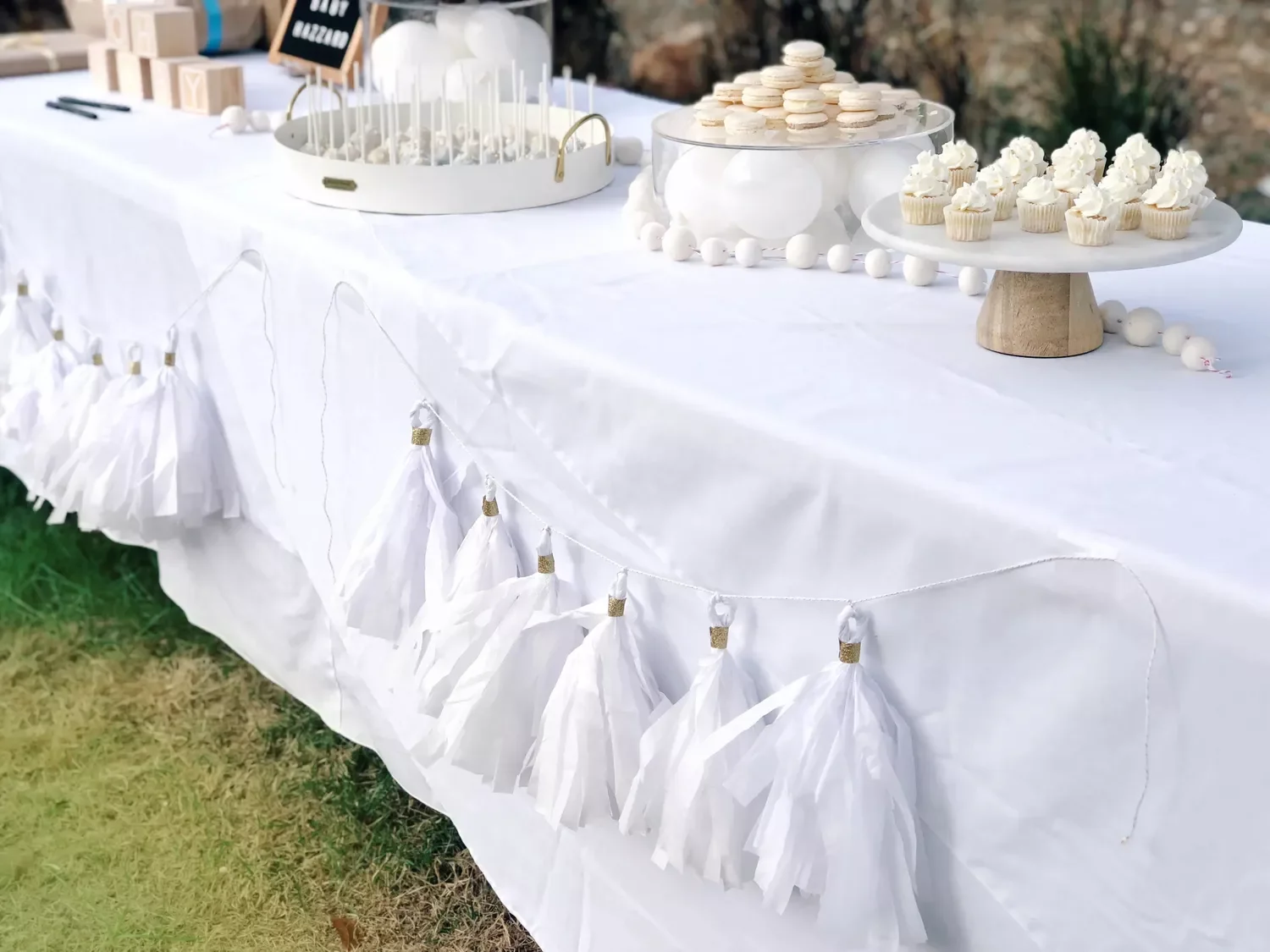 33 Creative New Year's Eve Home Party Ideas to Transform Your Space 12 All-White Party