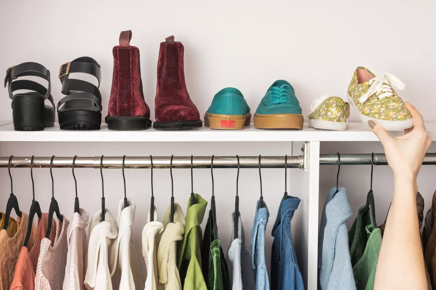 36 Brilliant Closet Organization Ideas to Transform Your Space Alternate Shoe Direction to Save Space