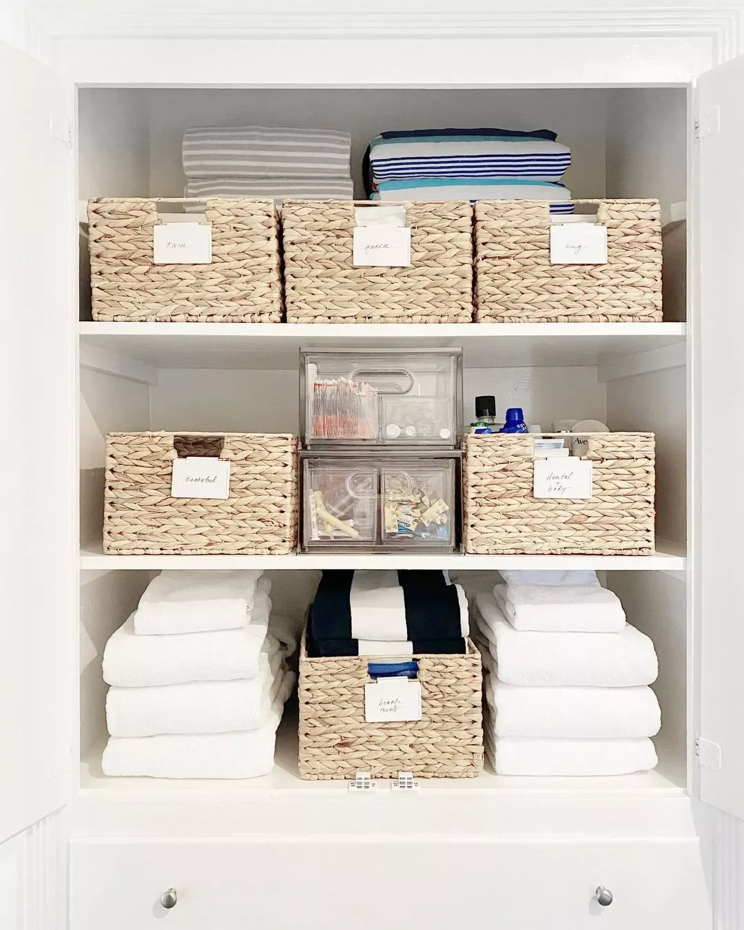 32 Clever and Stylish Ways to Store Your Towels Alternate Your Storage Solutions