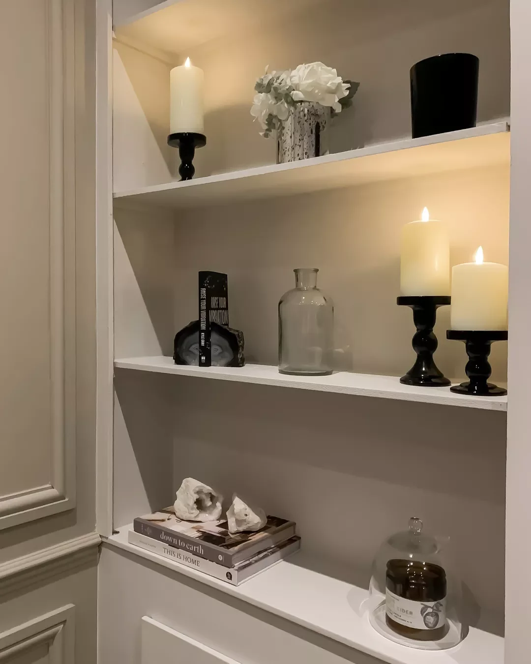 27 Fresh Modern Victorian Design Ideas That Feel Anything But Stuffy 22 Appreciate the Negative Spaces