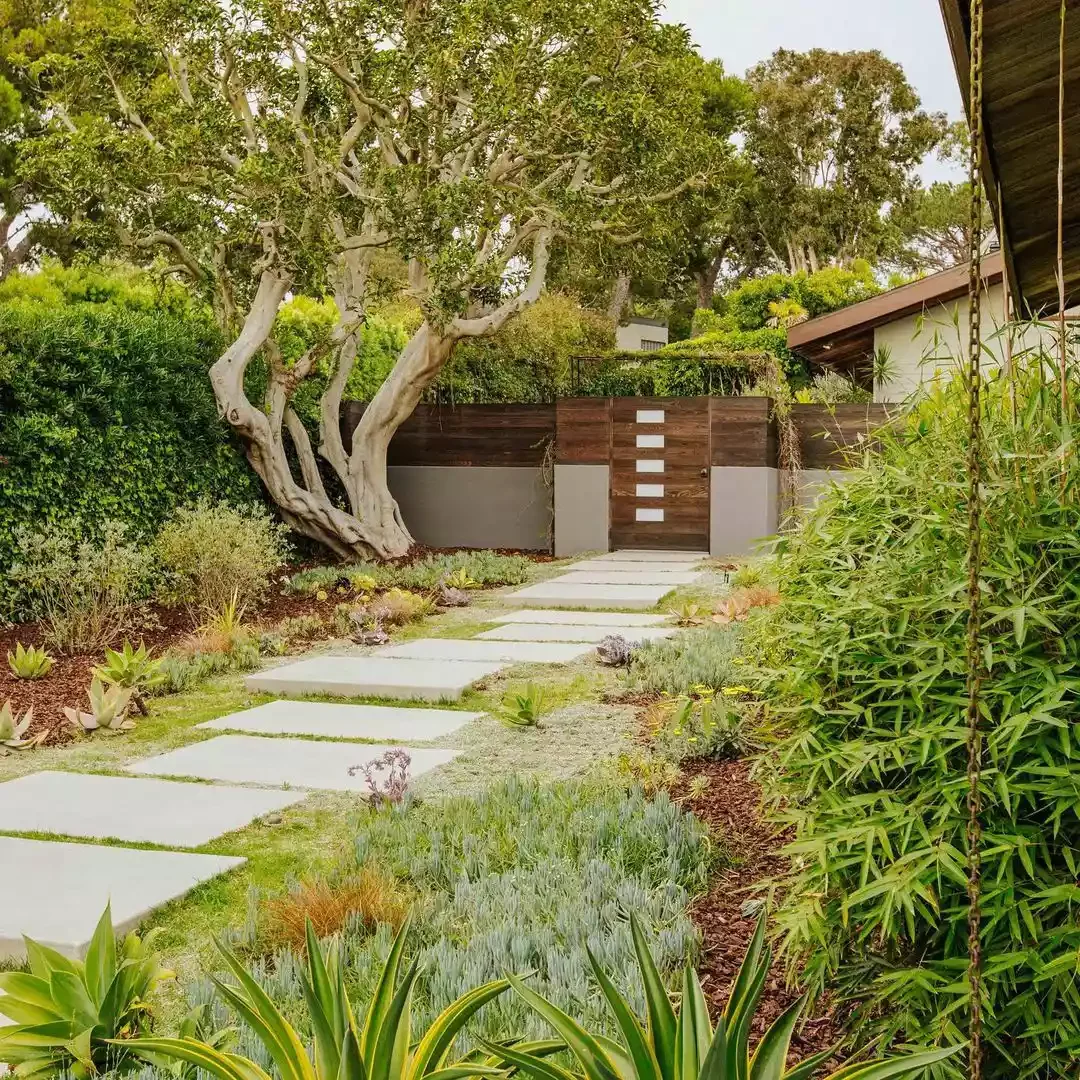 25 Creative Side Yard Transformations to Maximize Your Outdoor Space Architecturally Appropriate Gate