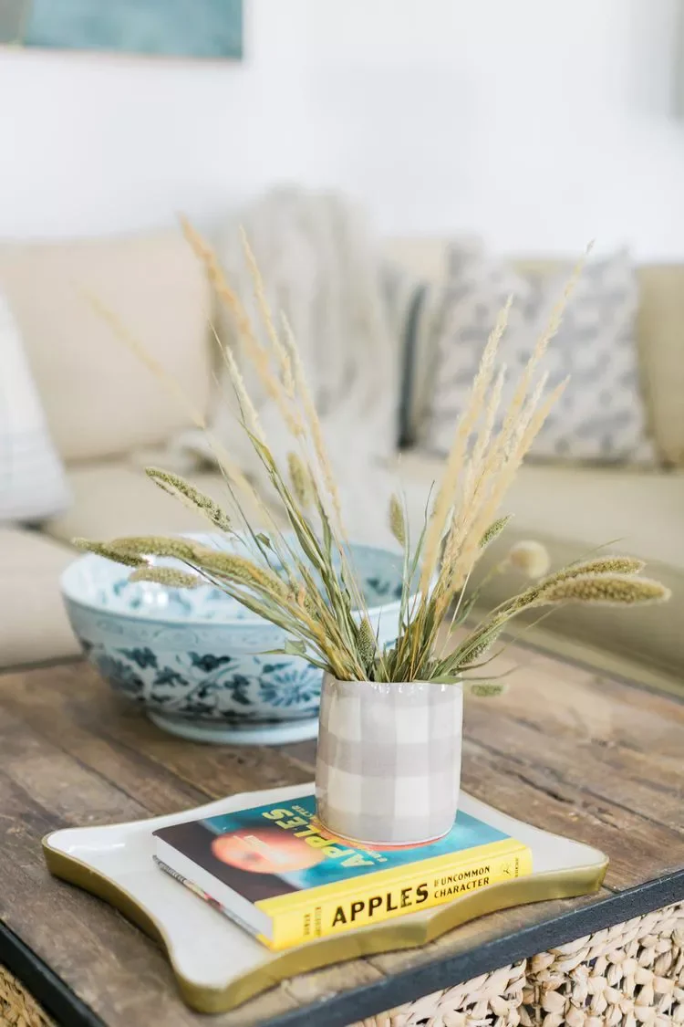 40 Effortless Modern Fall Decorating Ideas That Feel Just Right 29 Arrange Grasses and Grains
