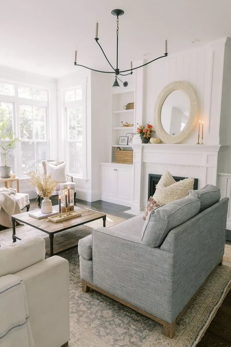 40 Effortless Modern Fall Decorating Ideas That Feel Just Right 30 Arrange Small Décor Vignettes